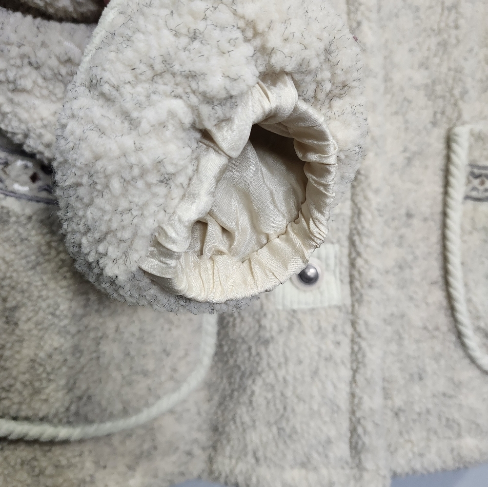 Cozy Cream Sherpa Button-Front Jacket - Picture 6 of 16